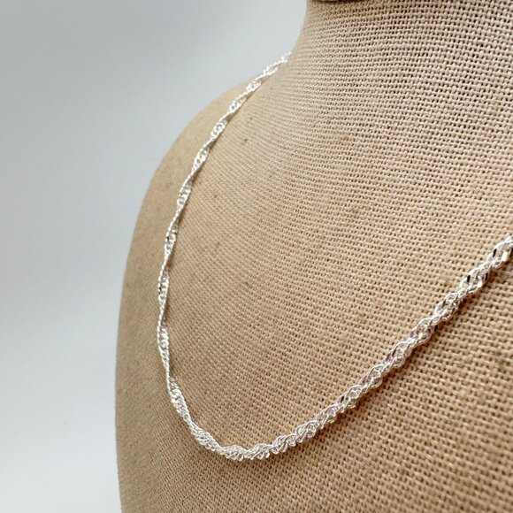 VTG Solid Sterling Silver 925 Twisted Cable Chain Necklace Size 19.5" Length - Picture 1 of 11